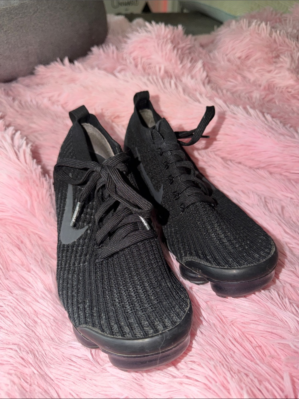 Nike Women’s Vapormax Black Knit Athletic Sneakers